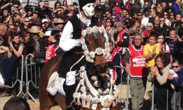 Chiusura con 25 stelle per la Sartiglia dei Falegnami