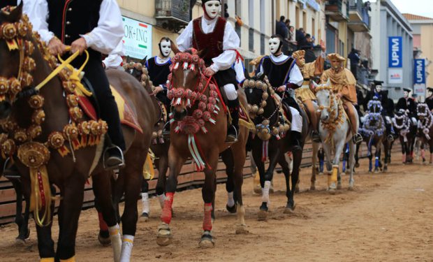 L'elenco dei cavalieri che parteciperanno alla Sartiglia 2014