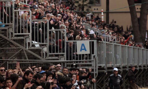 Immagine tribuna Sartiglia