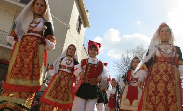 Entro il 12 Febbraio le iscrizioni al corteo in costume sardo