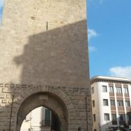 Piazza Roma con visita alla Torre di Porta ‘e Ponti