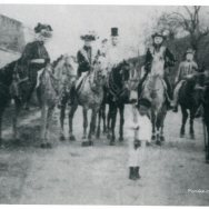  Su Componidori e il corteo con il bambino che reca sa Pippia de Maju