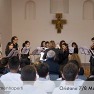 Il concerto a cura degli alunni della Sezione musicale della Scuola Secondaria di Primo grado "G. Deledda" (ist. comprensivo n. 3) nella Chiesa di San Mauro Abate